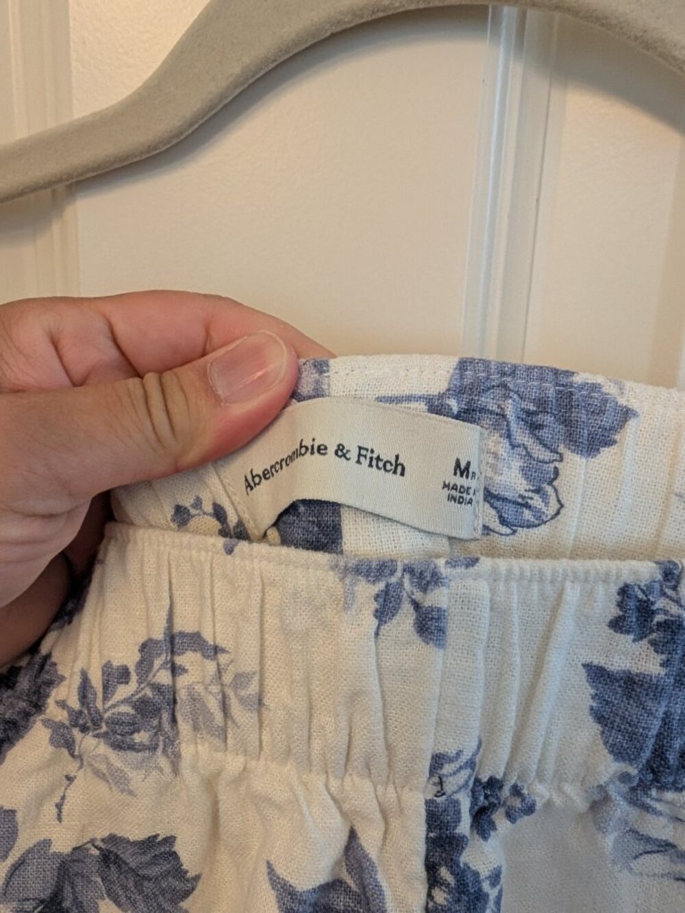 Abercrombie & Fitch Linen-Blend Pull-On Short, blue floral - Picture 4 of 4